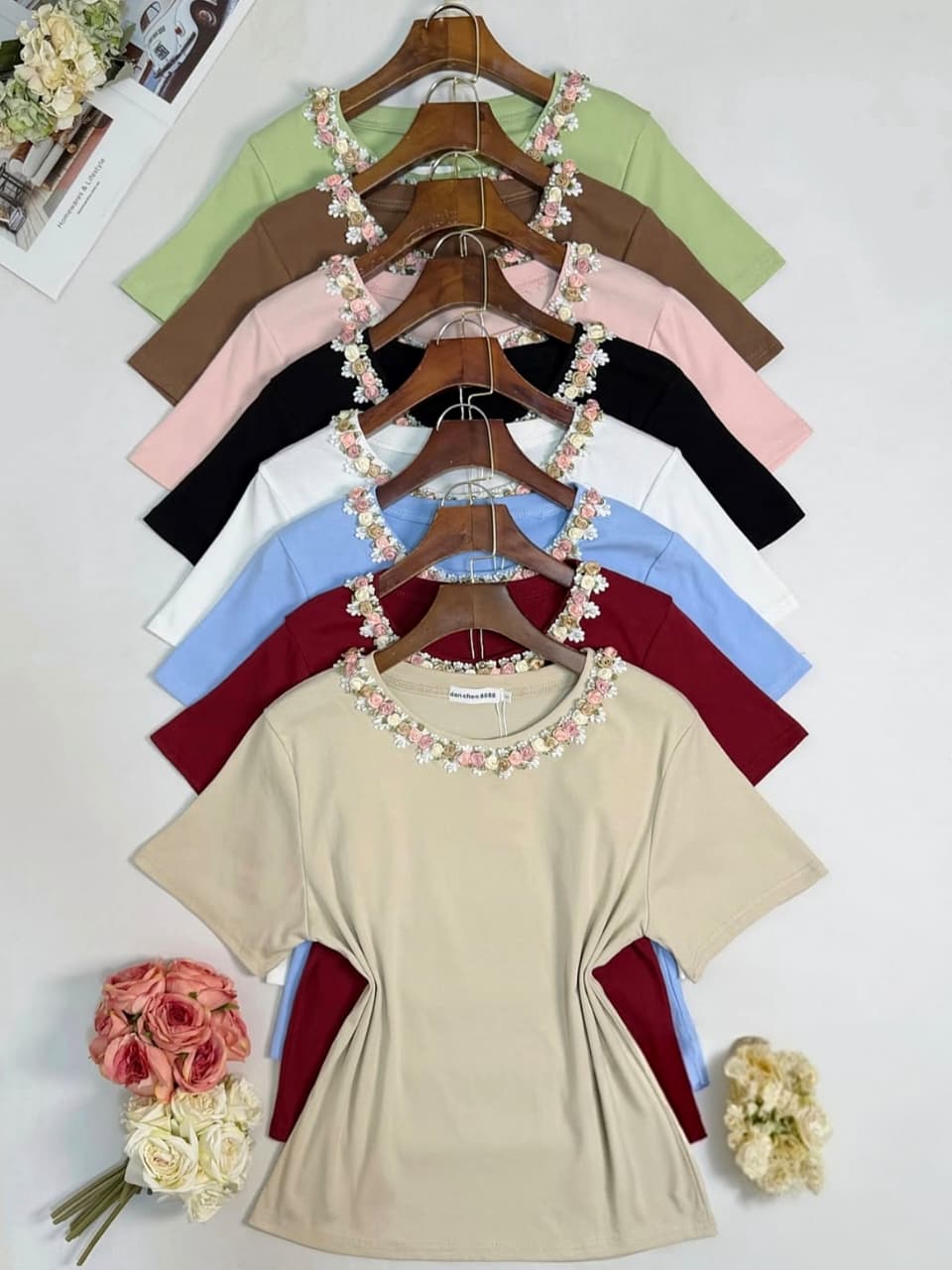 Polera floral cuello