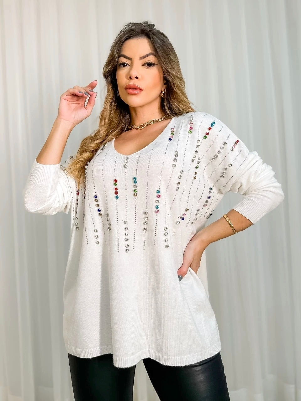 Suéter oversize con pedrería